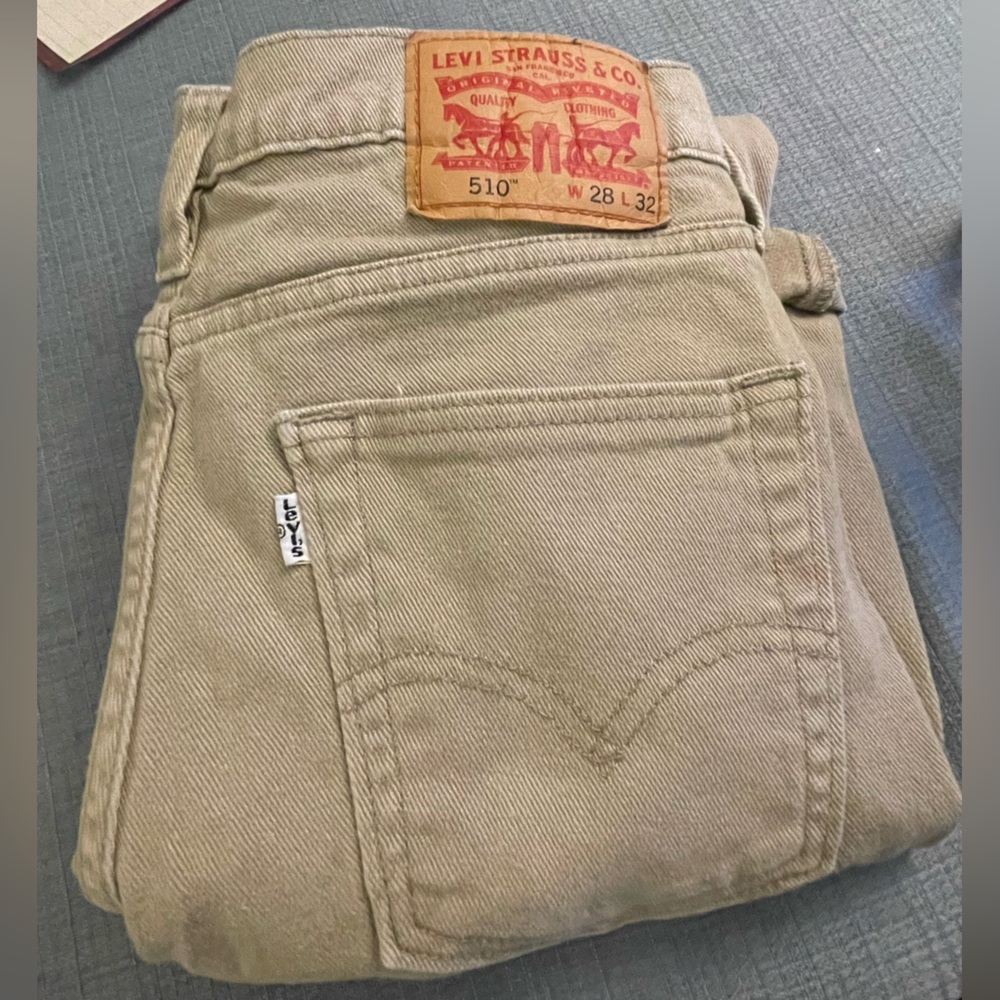 LEVIs men’s- 510 khakis